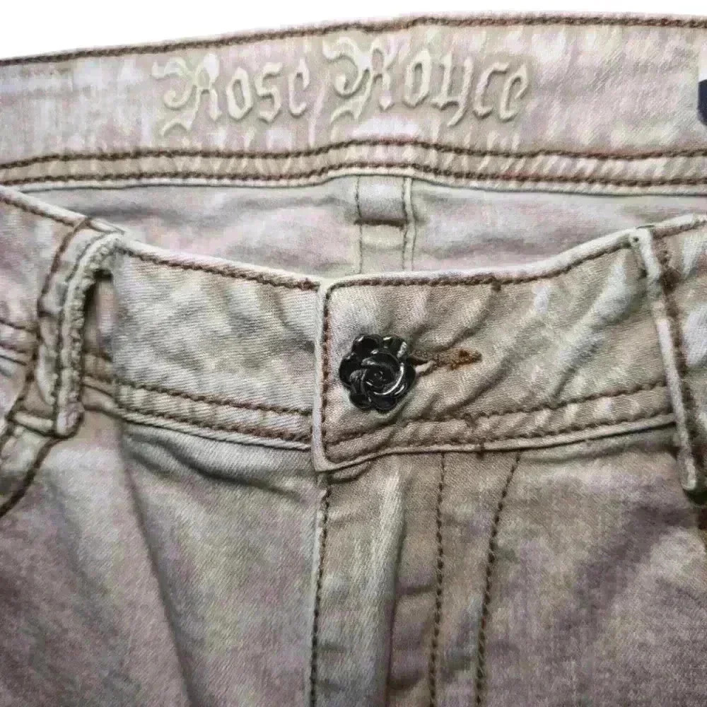 Rose Royce Randi Shorts - Picture 2 of 6